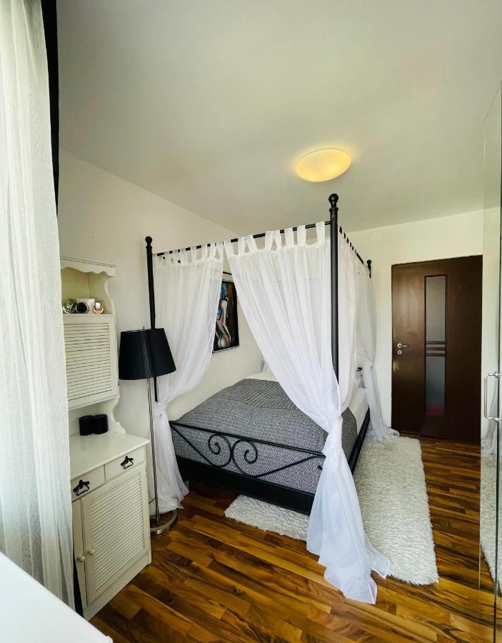 Little Cute Homey Apartman Satu Mare Ngoại thất bức ảnh